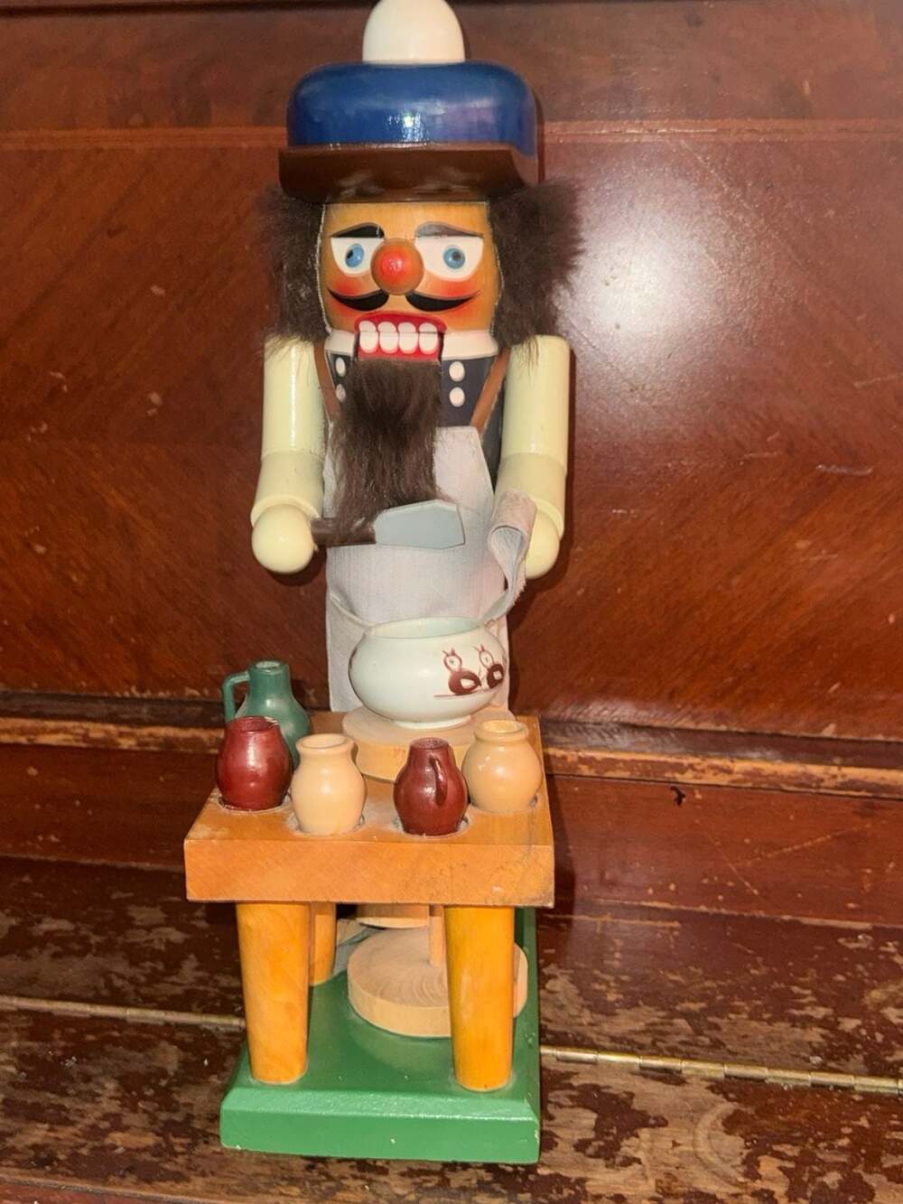 Steinbach Pottery Maker Nutcracker
